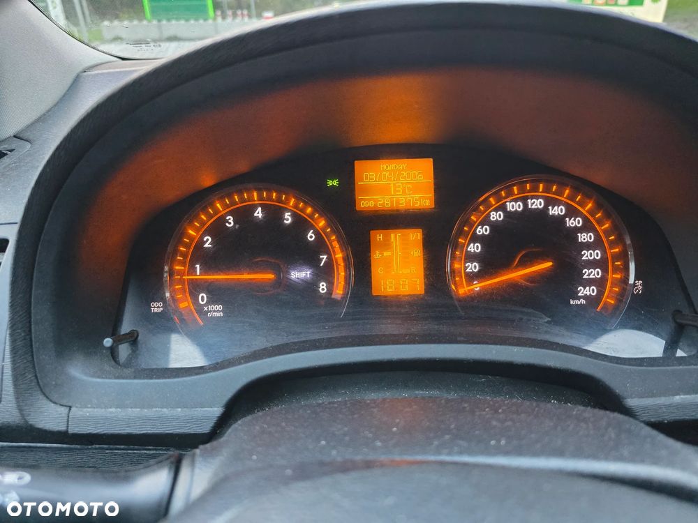 Toyota Avensis - 14