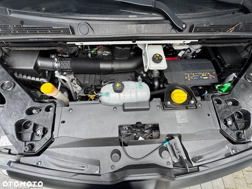 Renault Trafic 2.0 dCi Escapade - 38