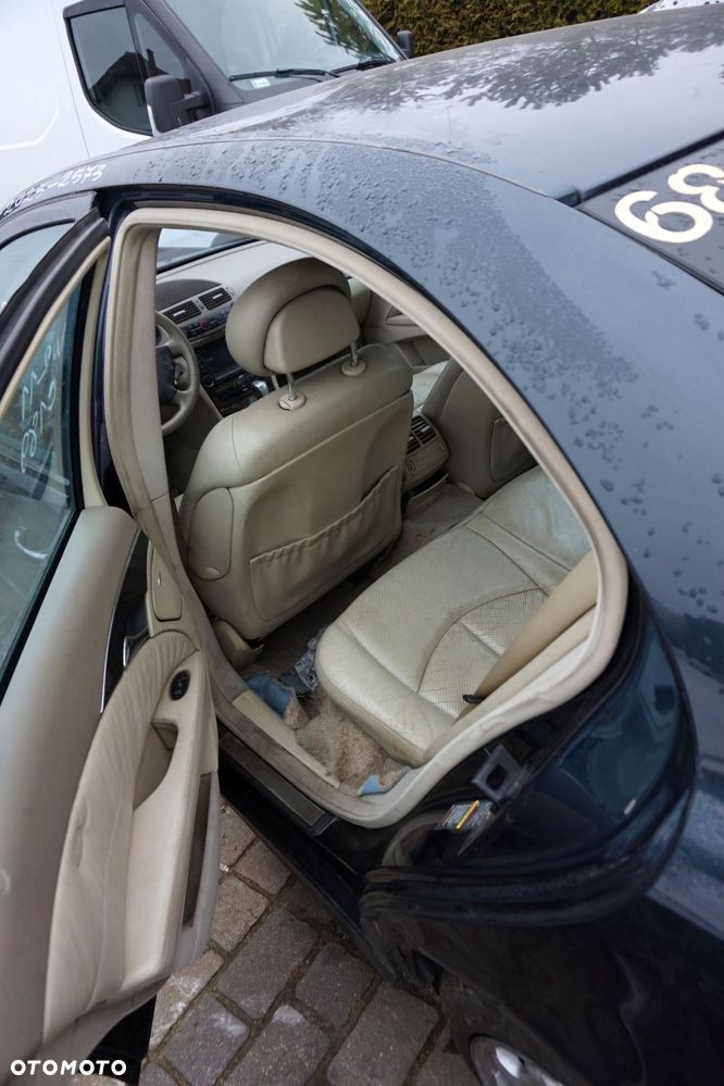 MERCEDES E-KLASA W211 SEDAN 2003 189 2.7 CDI OM647961 177KM 722640  ZIELONY na części - 13