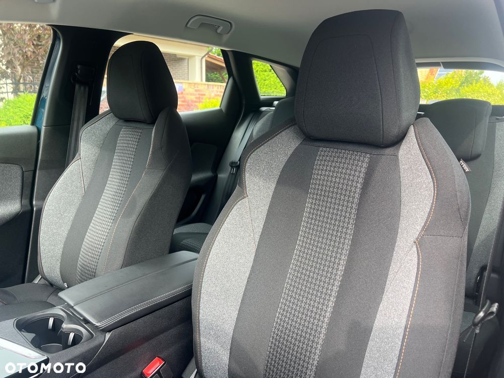 Peugeot 3008 1.5 BlueHDi Active Pack S&S EAT8 - 18