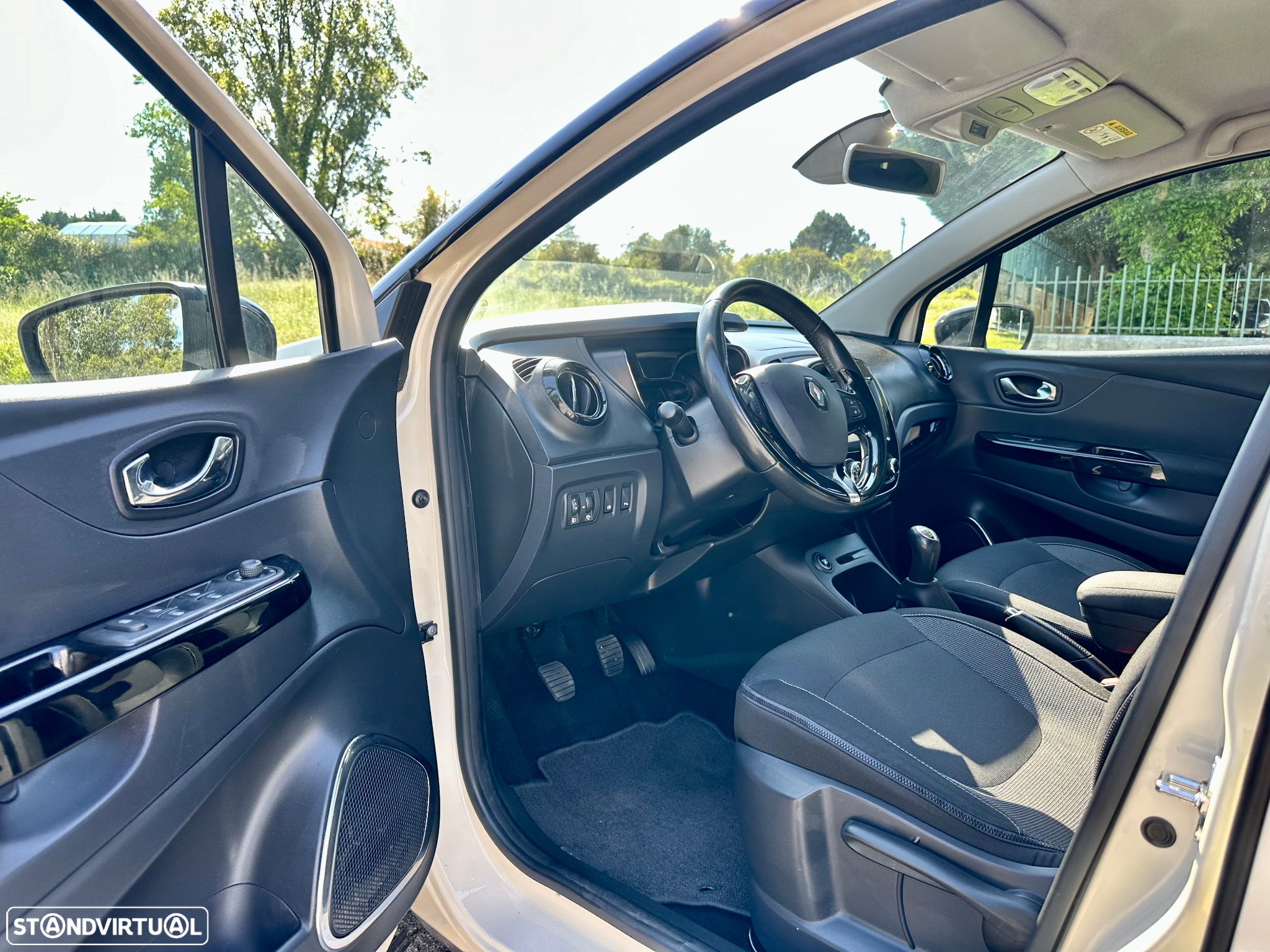 Renault Captur 0.9 TCE Exclusive - 17