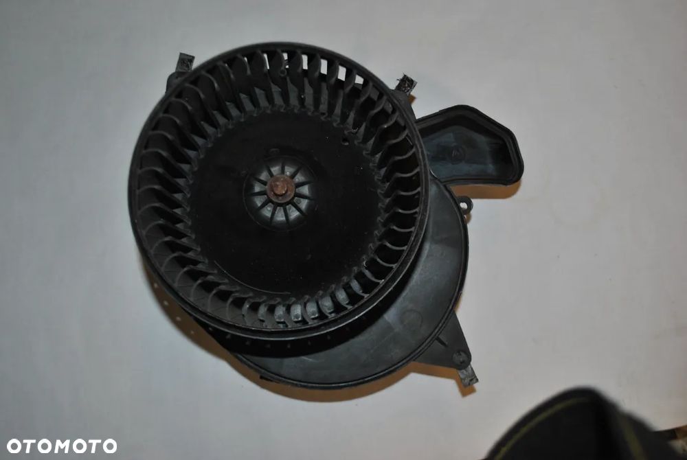wentylator dmuchawa nagrzewnicy CHRYSLER 300 C - 2