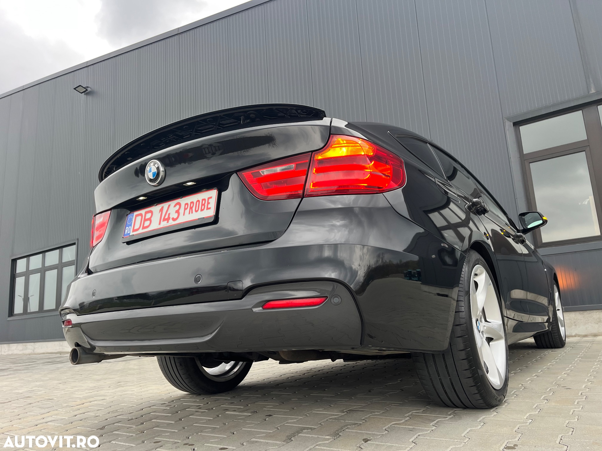 BMW Seria 3 318d Edition M Sport Shadow - 15