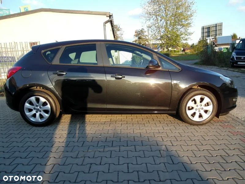 Opel Astra 1.4 Turbo Innovation - 17