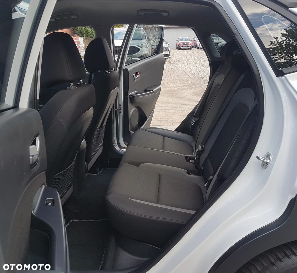 Hyundai Kona - 11