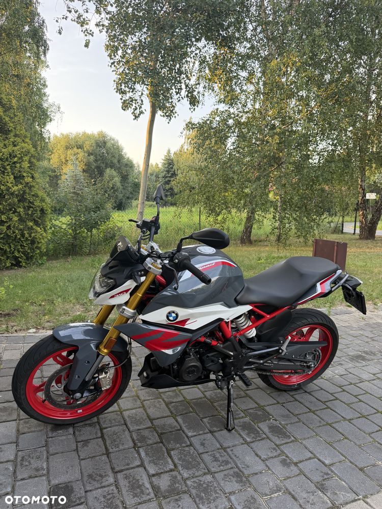BMW G - 8