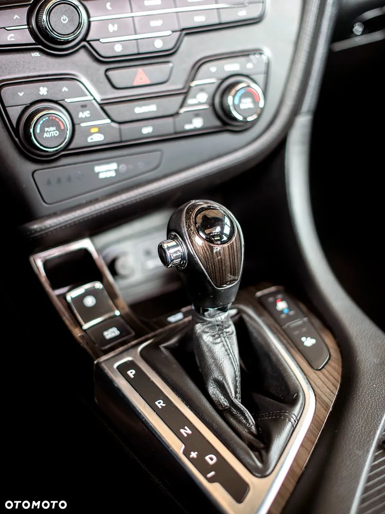 Kia Optima - 27