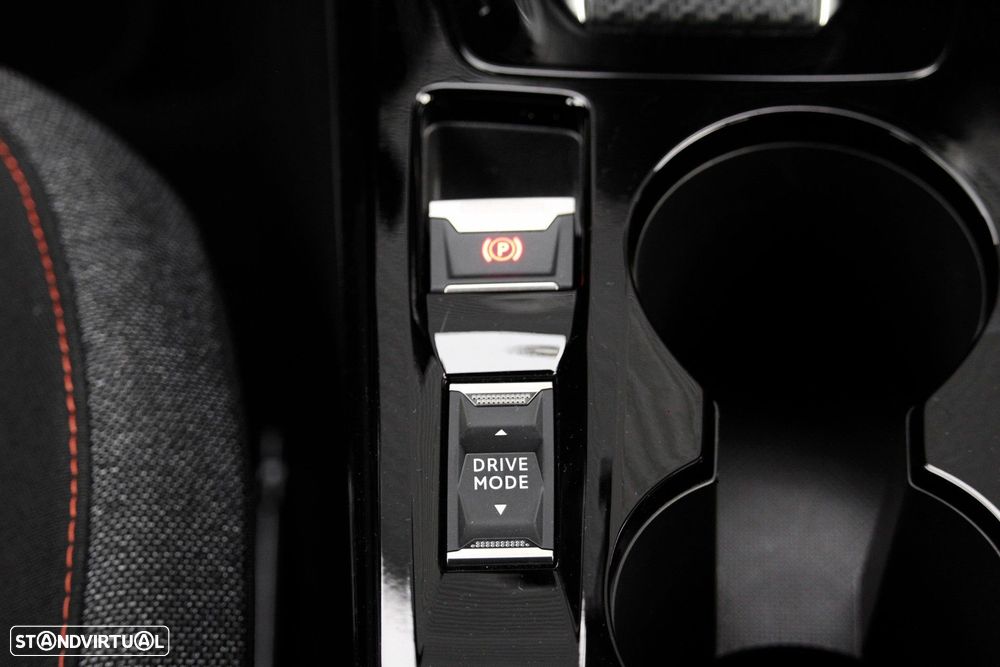 Peugeot e-2008 50 kWh Active Pack - 27