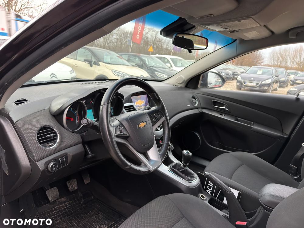 Chevrolet Cruze 1.4 T LT - 25