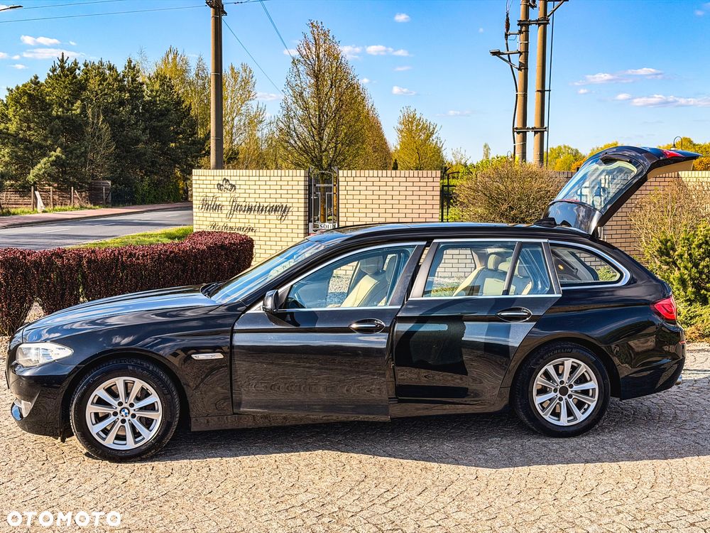 BMW Seria 5 525d Sport-Aut - 19