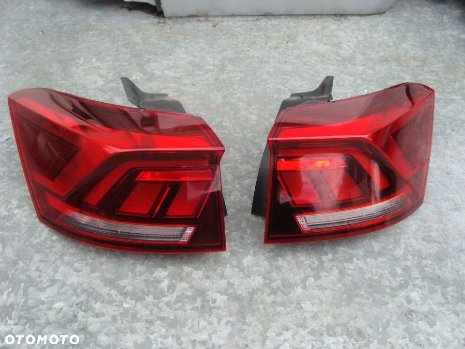 LAMPA LEWA PRAWA TYLNA TYŁ VOLKSWAGEN VW T-ROC 2GA945095 2GA945096