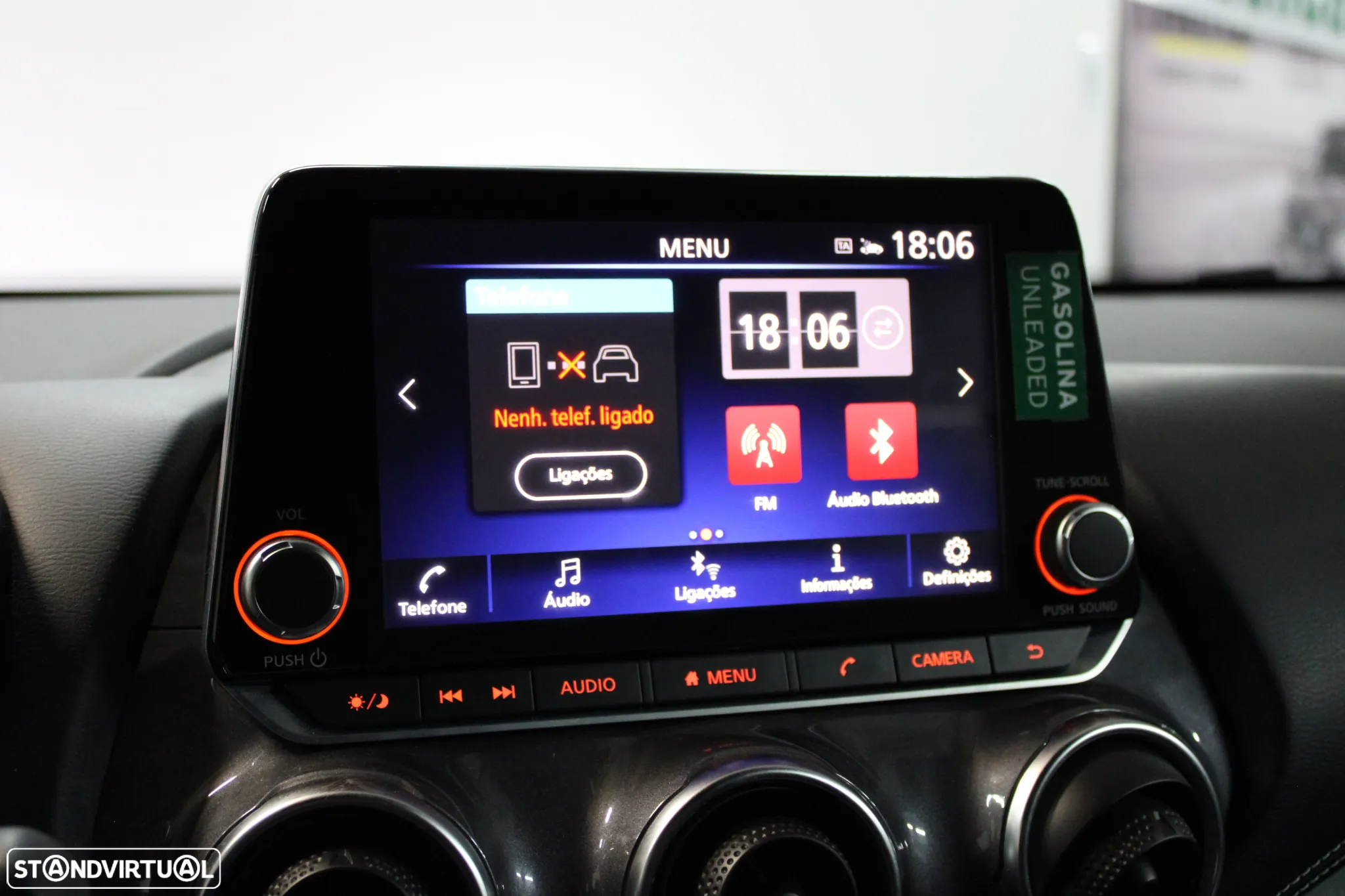 Nissan Juke 1.0 DIG-T N-Connecta - 10