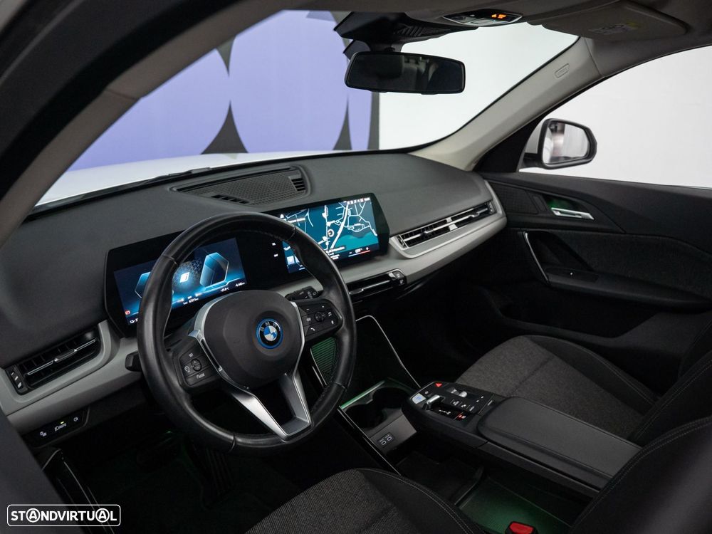 BMW iX1 xDrive30 - 15