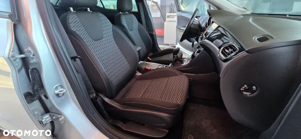 Opel Astra 1.4 Turbo Start/Stop Innovation - 36