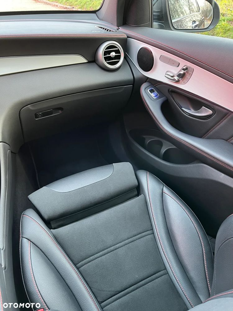 Mercedes-Benz GLC AMG 43 4Matic AMG Speedshift TCT 9G - 29