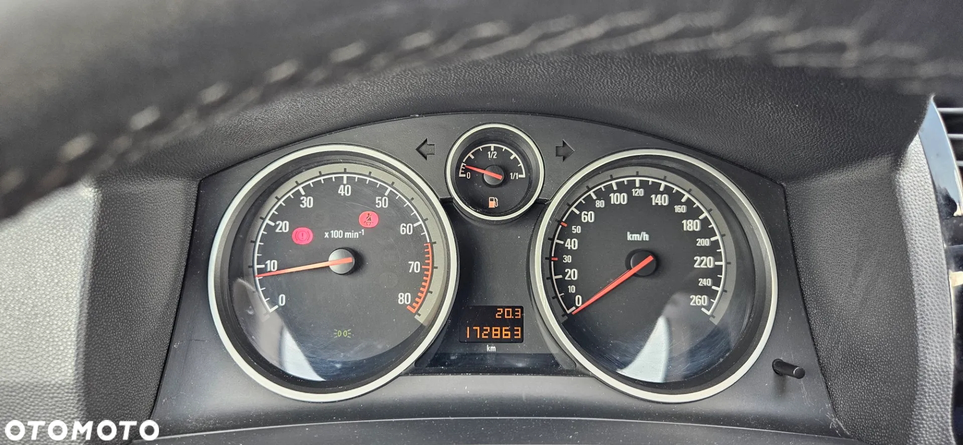 Opel Zafira 1.8 Cosmo - 36