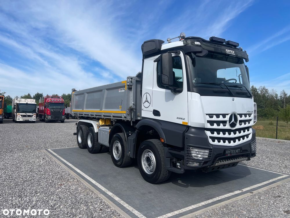 Mercedes-Benz Arocs 3252 - 5