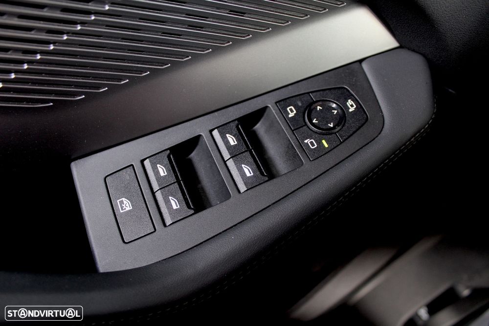 BMW 118 d Pack Desportivo M - 20