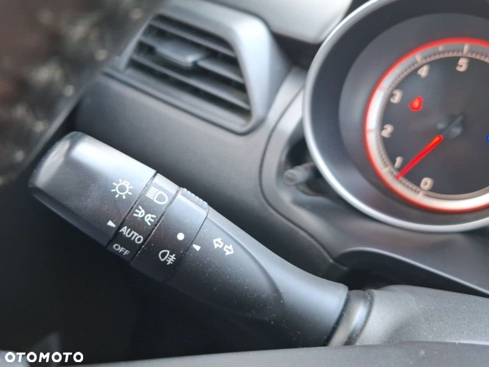Suzuki Swift 1.2 Premium Plus - 22