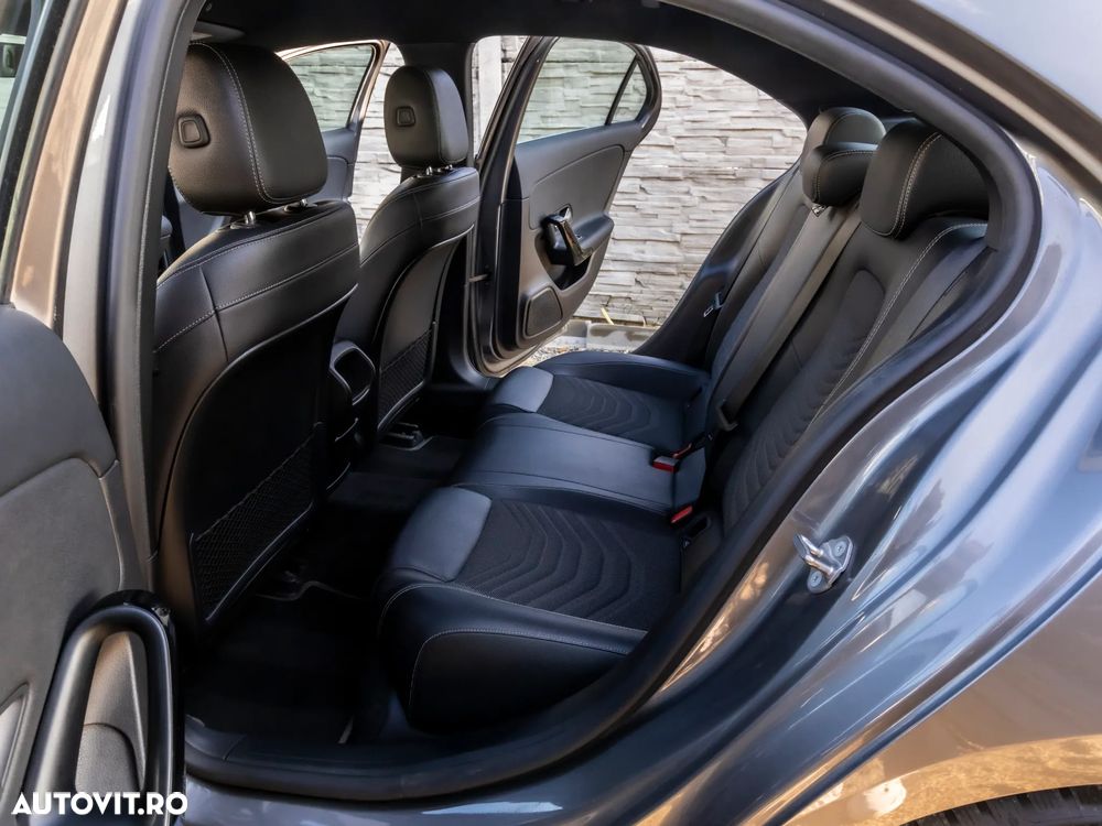 Mercedes-Benz A 180 d Sedan Aut. - 15