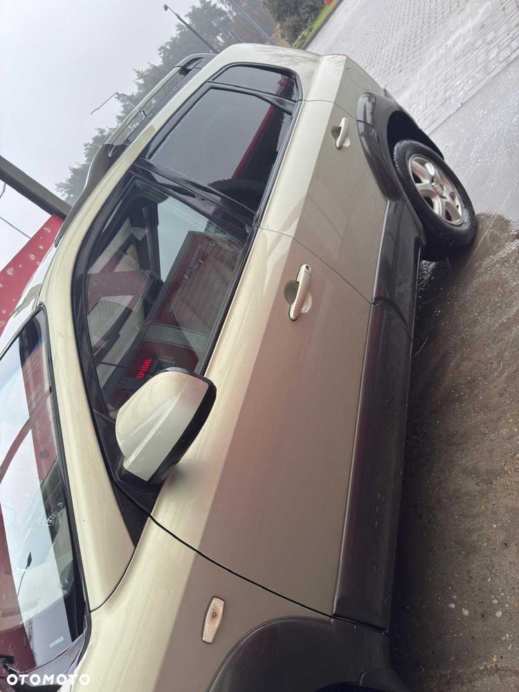 Hyundai Tucson - 2
