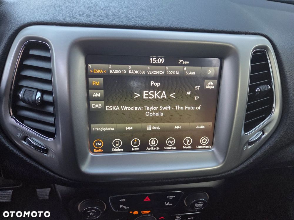 Jeep Compass 1.4 MultiAir Longitude - 23