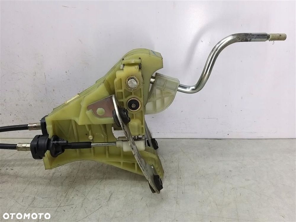 Mechanizm zmiany biegów lewarek Honda Civic VII 2000-2006 1,4 BENZYNA - 3