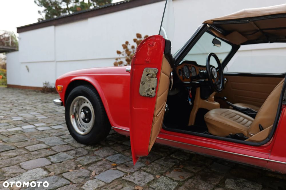 Triumph TR6 - 18