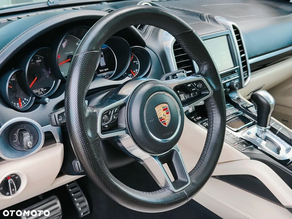 Porsche Cayenne S Diesel - 16
