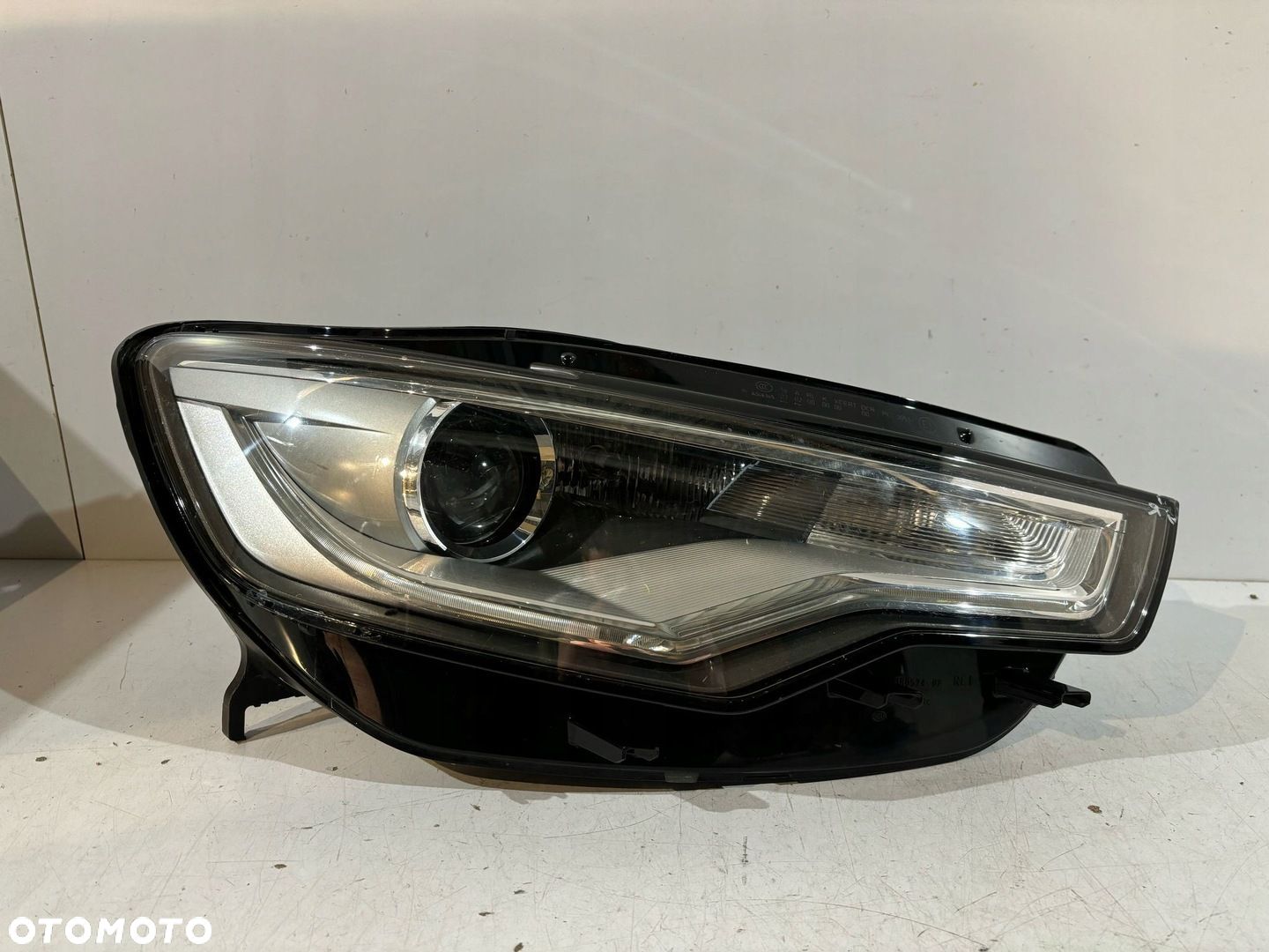 AUDI A6 C7 Lampa przednia Bi-Xenon Prawa - 17100 - 1