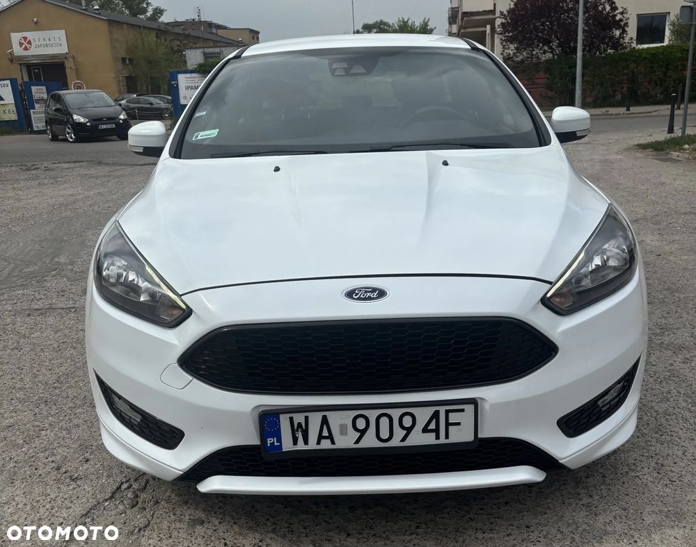Ford Focus 1.0 EcoBoost Start-Stopp-System ST-LINE STYLE - 2