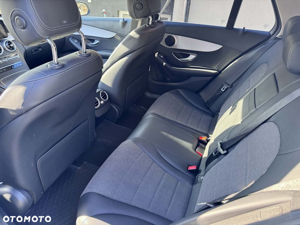 Mercedes-Benz Klasa C 220 d 4MATIC 9G-TRONIC - 8