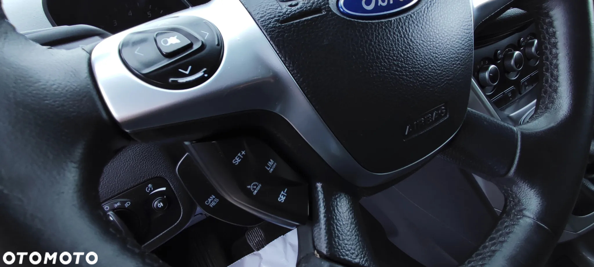 Ford Kuga - 27