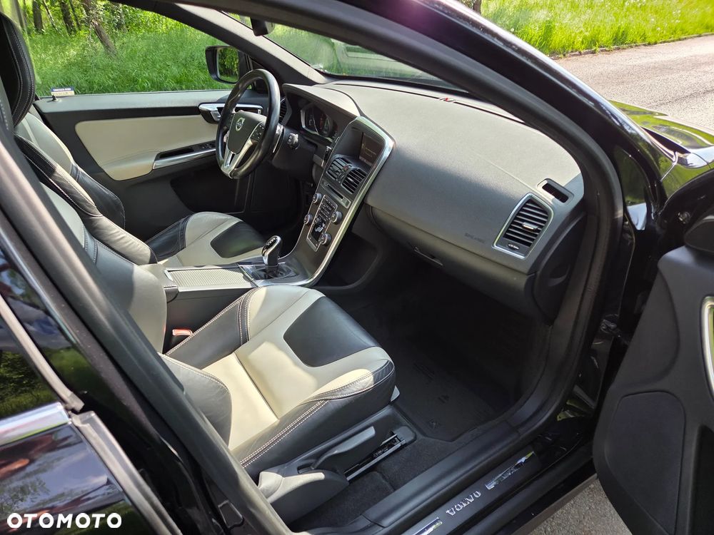 Volvo XC 60 D5 AWD Summum - 12