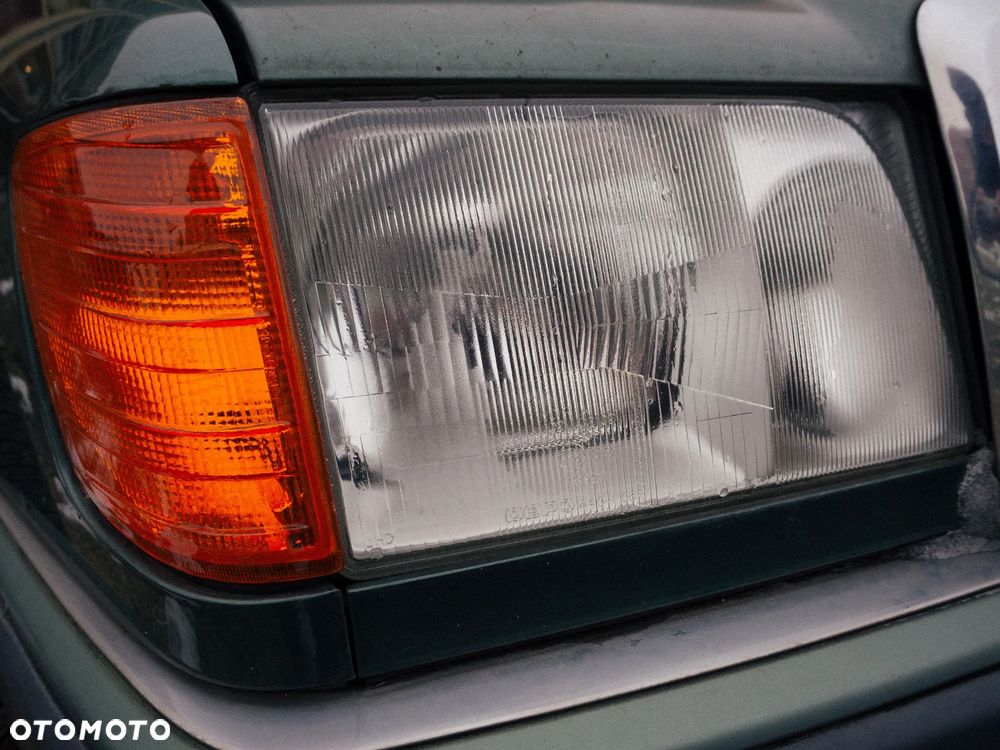 Mercedes-Benz W124 (1984-1993) - 16
