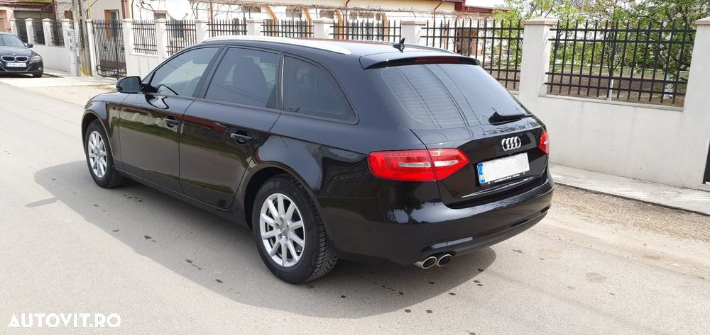 Audi A4 Avant 2.0 TDI DPF quattro S tronic Attraction - 4