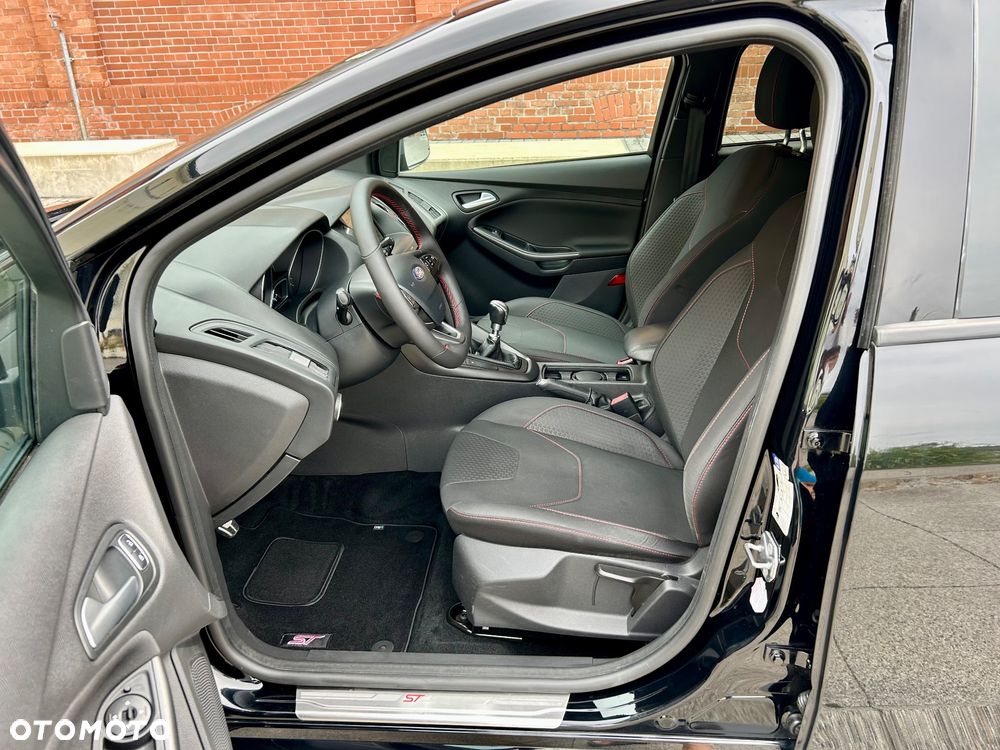 Ford Focus 1.0 EcoBoost Start-Stopp-System ST-LINE STYLE - 15