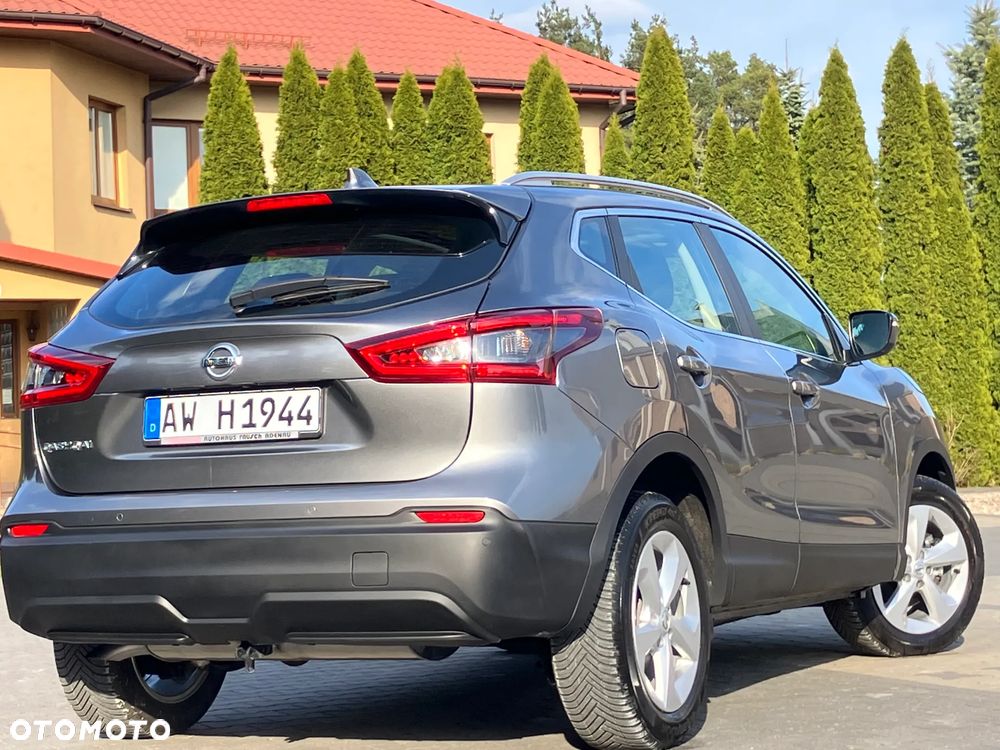Nissan Qashqai 1.3 DIG-T N-Connecta EU6d - 10