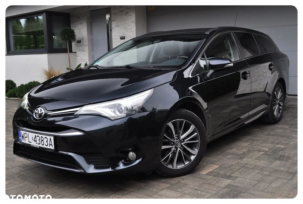 Toyota Avensis Touring Sports 1.8 Business Edition - 1