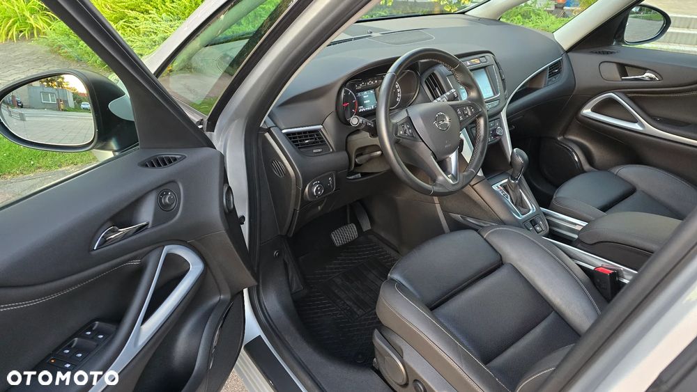 Opel Zafira - 9