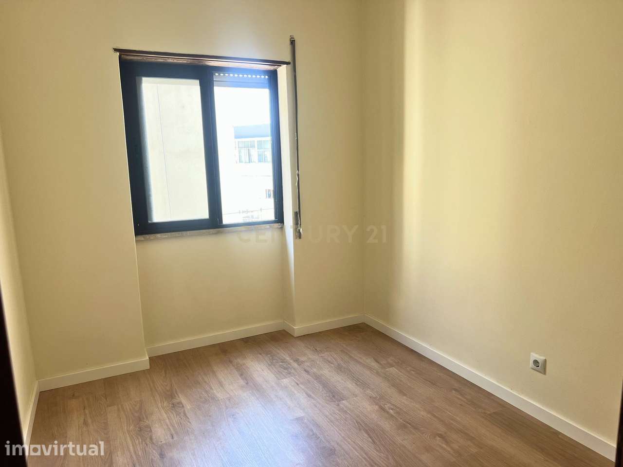 APARTAMENTO T3 COM ELEVADOR PARA ARRENDAMENTO  | Barreiro - Grande imagem: 3/17
