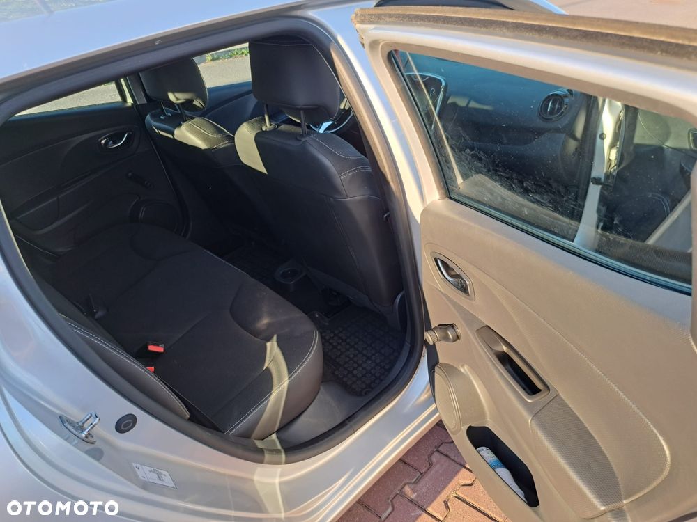 Renault Clio 1.2 16V Life - 10