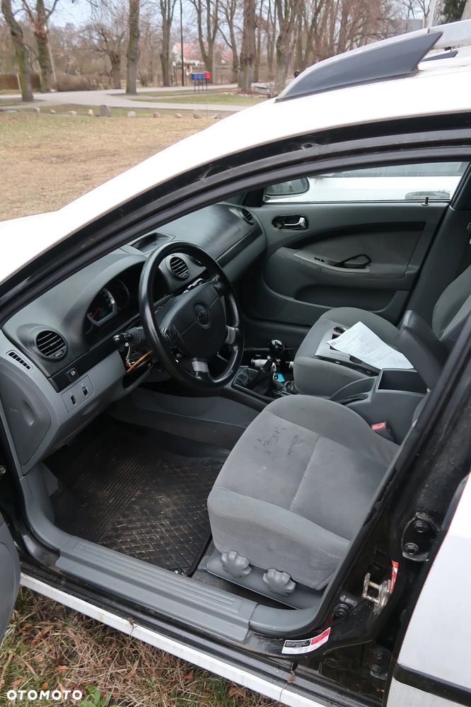 Chevrolet Nubira - 5