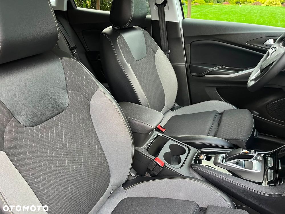 Opel Grandland X 1.2 Start/Stop Automatik INNOVATION - 33