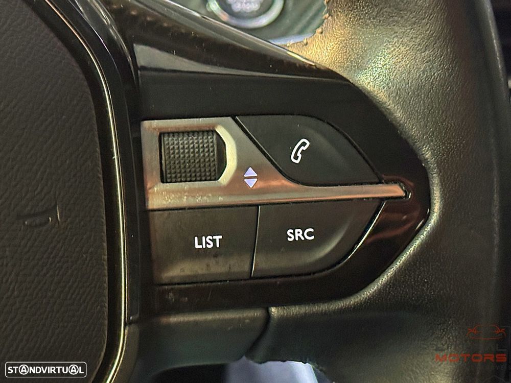 Peugeot 2008 1.2 PureTech Allure Pack - 25