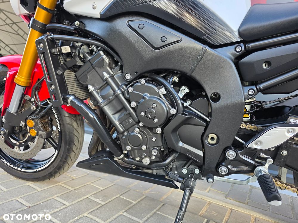 Yamaha FZ8 - 10