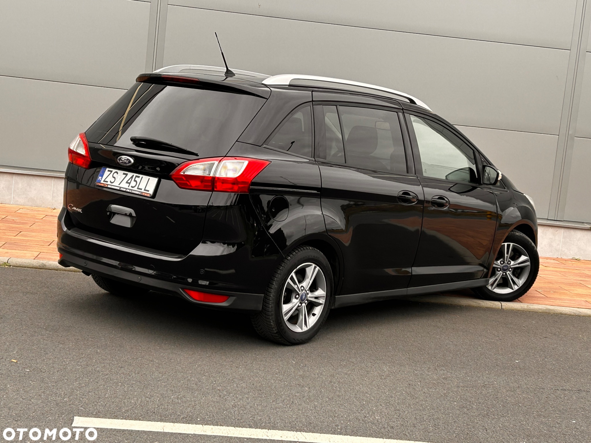 Ford Grand C-MAX 1.6 TDCi Titanium - 20