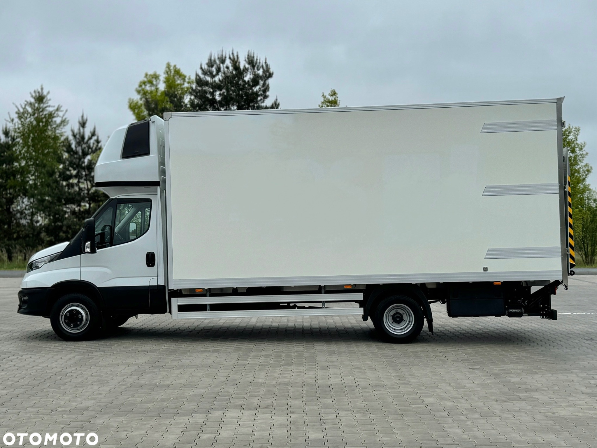 Iveco Daily 2022r‼️72C16‼️Winda Palfinger 1000Kg Udźwigu Izoterma/kontener 5.52m 3.0 Diesel DMC 7200 kg 70C16 Salon Polska Faktura VAT 23% - 27