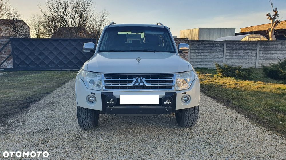 Mitsubishi Pajero 3.8 V6 Automatik Instyle - 1