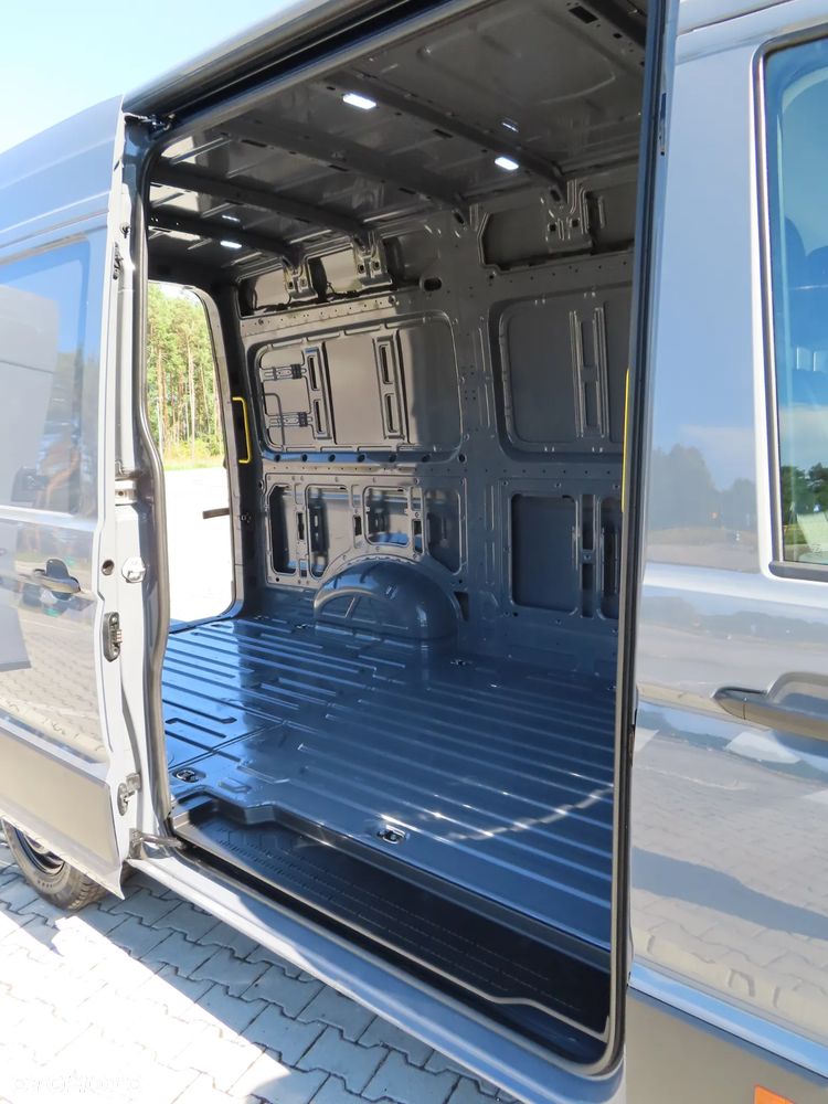 MAN TGE 3.180 2.0 TDI 180 KM Furgon Blaszak L3H3 Standard / Dach Wysoki Rozstaw Osi 3640 mm 1248 Kg Ładowność Fotel ergoActive Z Masażem Kamera Parkowania Tempomat Stan Jak Nowy UNIKAT GOTOWY DOSTEPNY POLECAM - 24
